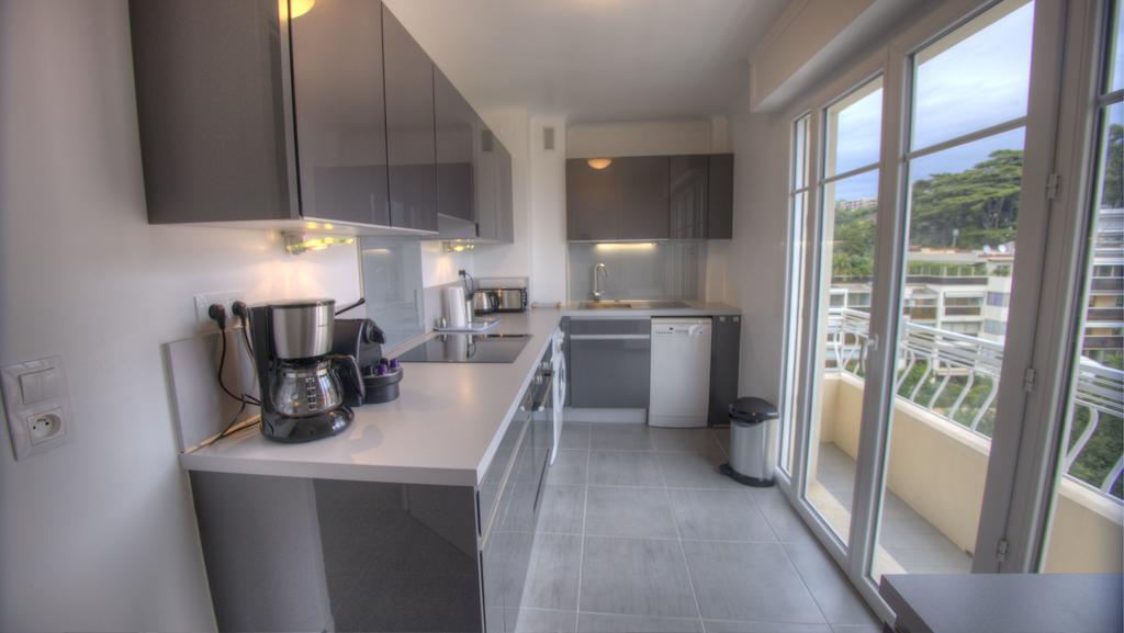 Beau 2 Pieces 3 Etoiles Vue Mer Garage Prive 150M Plages Wifi Cannes Oda fotoğraf